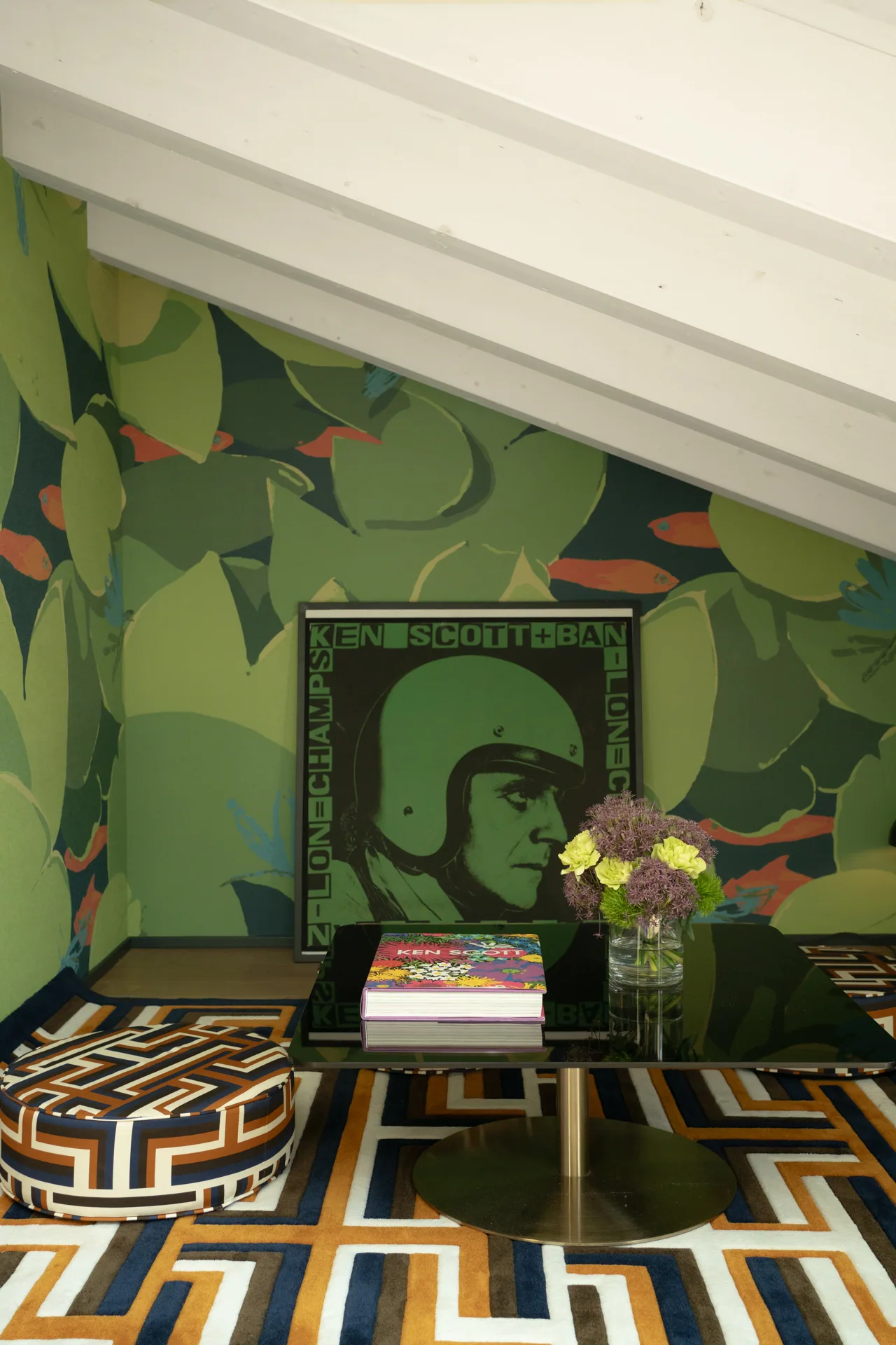 Ken Scott Experience — interior composition